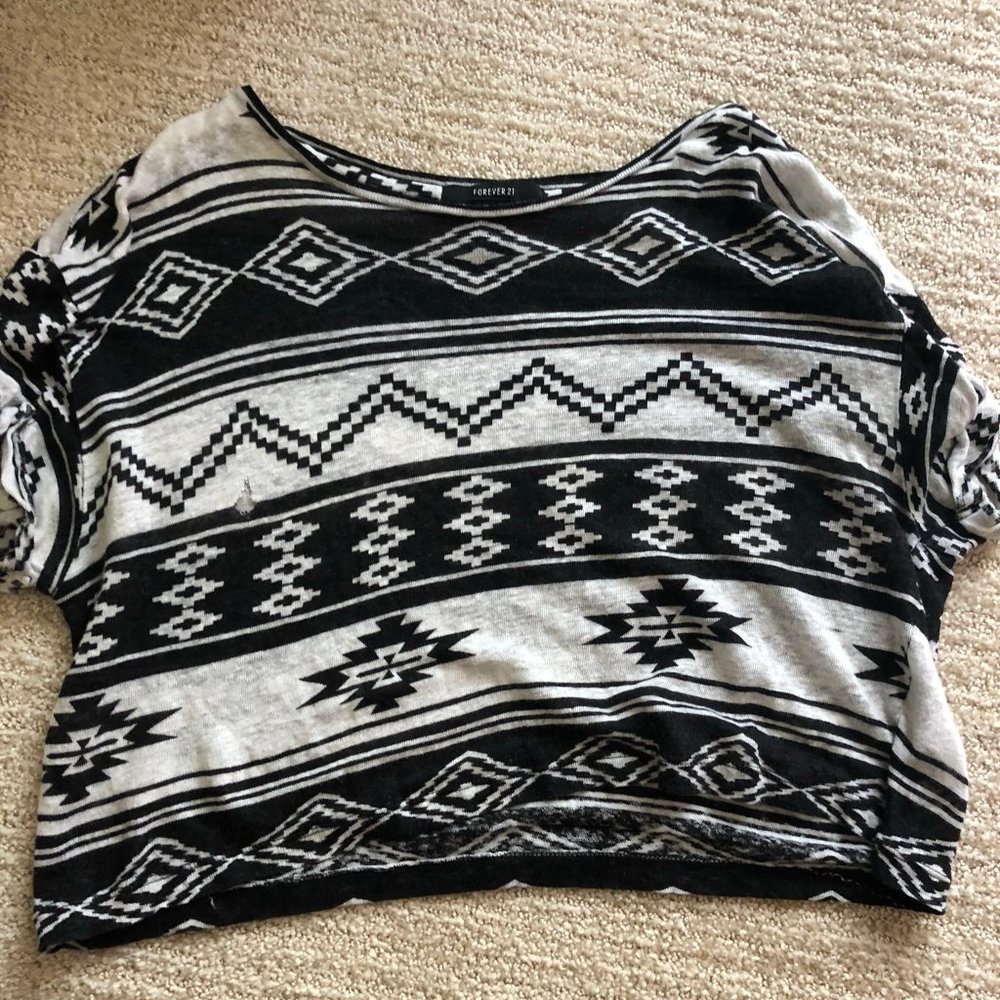 Forever 21 black and white aztec print top